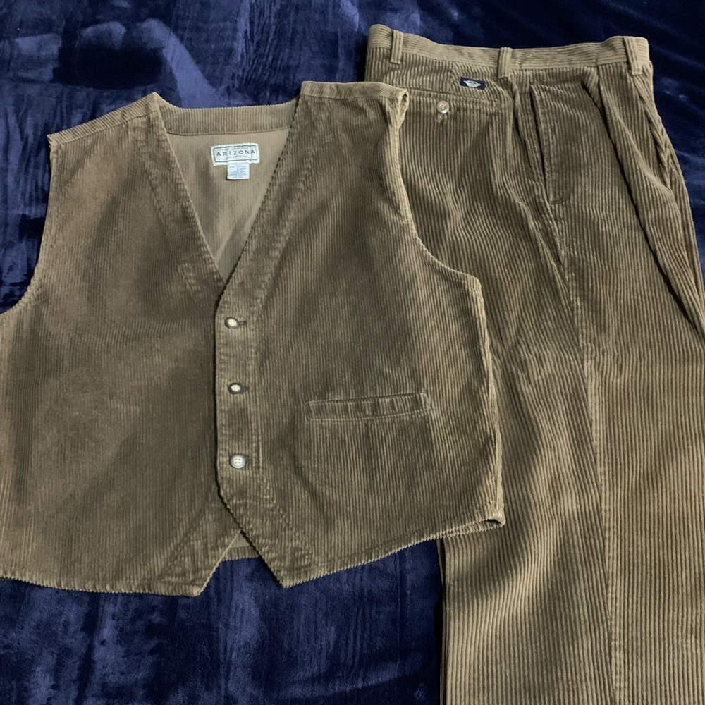 Arizona Jean Company Corduroy Vest Dockers Pants in Brown